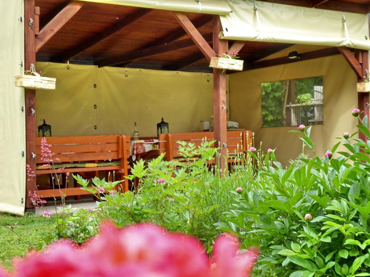 Illes Vendeghaz Hotel Keszthely Ngoại thất bức ảnh