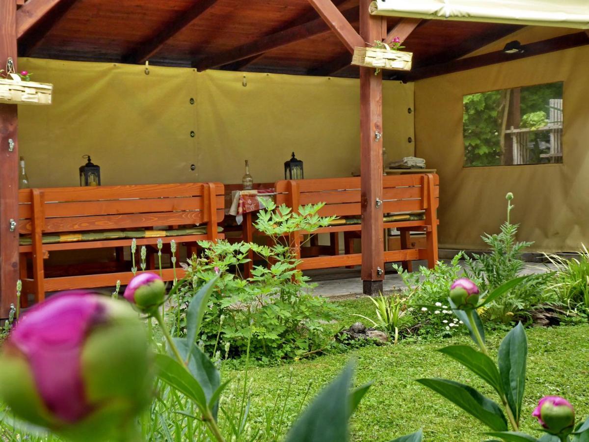 Illes Vendeghaz Hotel Keszthely Ngoại thất bức ảnh