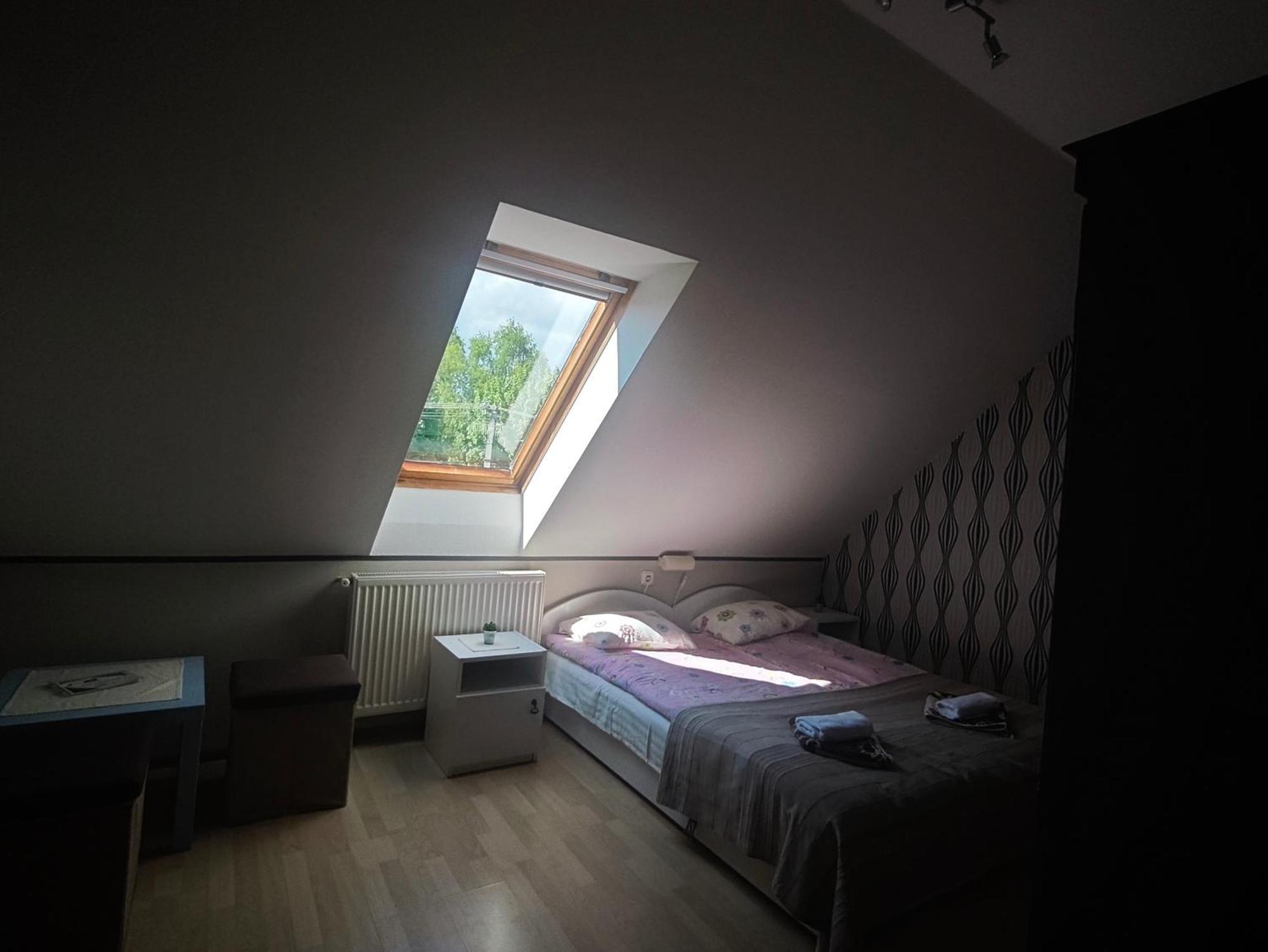 Illes Vendeghaz Hotel Keszthely Ngoại thất bức ảnh