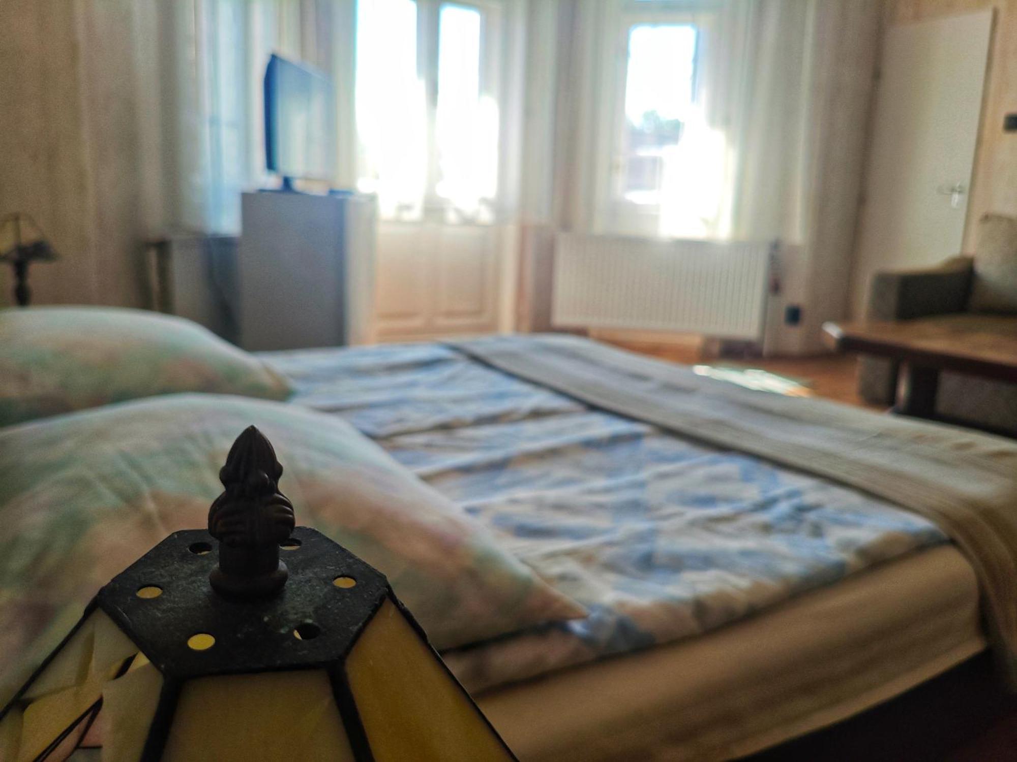 Illes Vendeghaz Hotel Keszthely Ngoại thất bức ảnh
